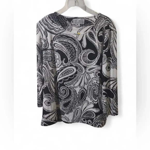 JM Collection Petite 3/4 sleeve blouse - Picture 2 of 5